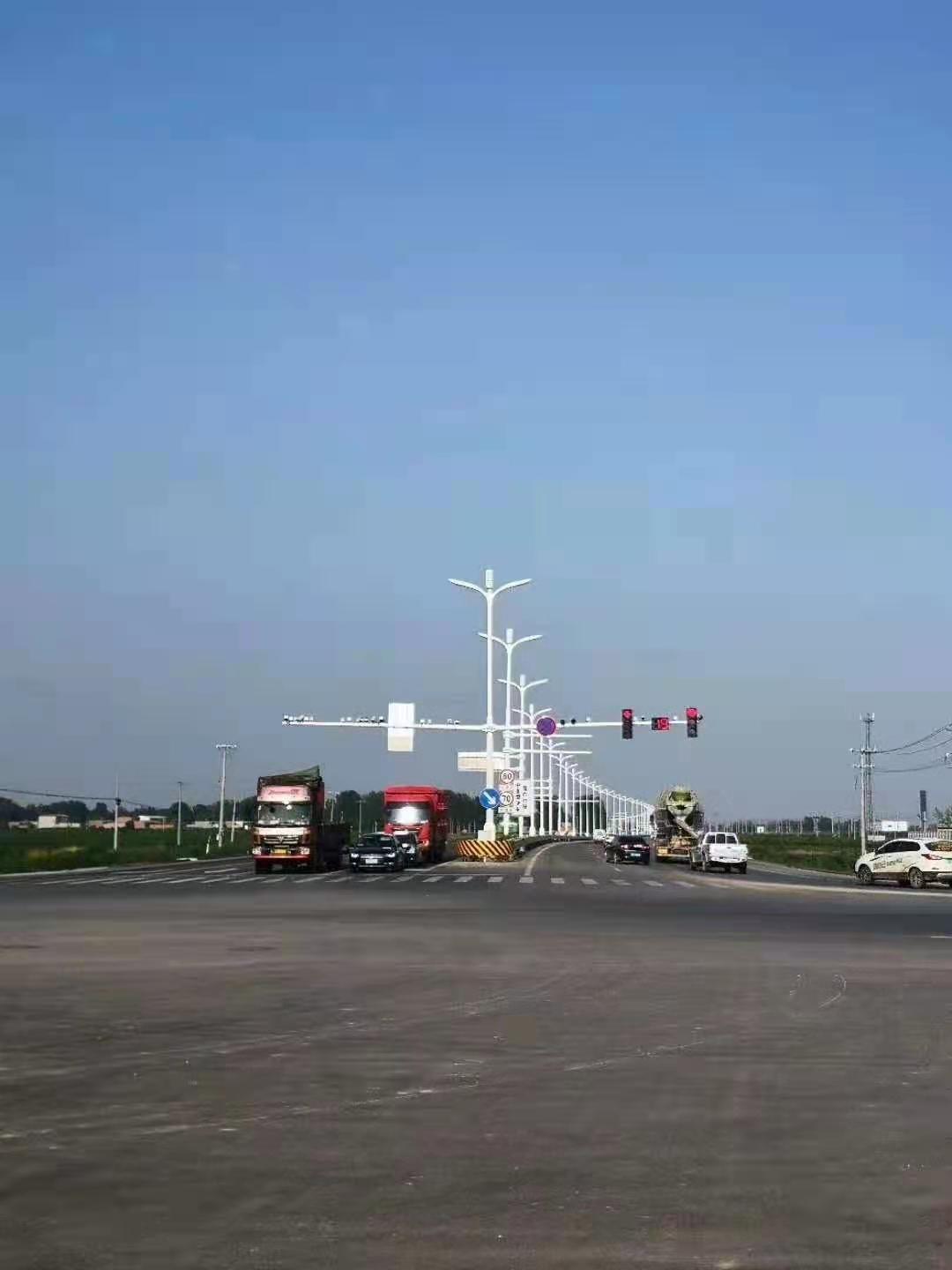 綜合桿,多桿合一,智慧路燈桿